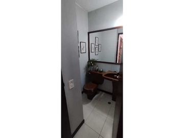 Se vende apartamento en Versalles al norte de cali