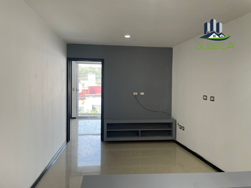 Venta de Casa en Cumbres Xalapa, 4 recámaras, Roof Garden