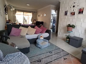 SE VENDE HERMOSA CASA EN MAIPÚ, VILLA PORTAL EL BOSQUE.