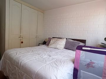 SE VENDE HERMOSA CASA EN MAIPÚ, VILLA PORTAL EL BOSQUE.