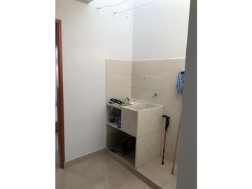 Super apartamento  barrio Girardot Venta de Contado 
