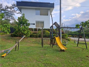 Se vende finca en san Jerónimo parcelación cedro de plata