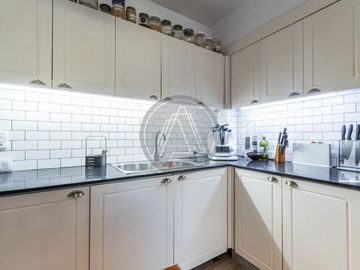 Casa 5 ambientes con terraza, parque y piscina en venta - Beccar