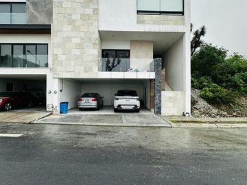 Casa en venta en Cumbres Elite