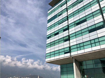 OFICINA EN VENTA/RENTA EN VALLE ORIENTE