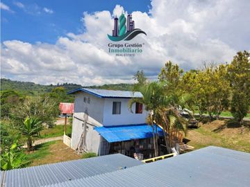 VENDO CASA CON 4 APARTAMENTOS CON 4 BAÑOS