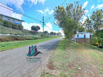 VENDO CASA CON 4 APARTAMENTOS CON 4 BAÑOS