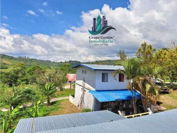 VENDO CASA CON 4 APARTAMENTOS CON 4 BAÑOS
