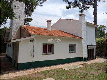 VENTA EN BLOCK DE 3 CASAS EN ZONA CENTRO, TODOS LOS SERVICIOS