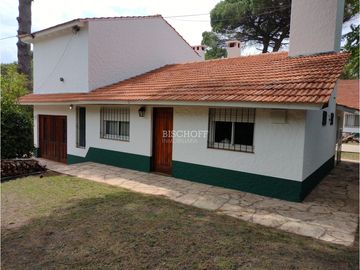 VENTA EN BLOCK DE 3 CASAS EN ZONA CENTRO, TODOS LOS SERVICIOS