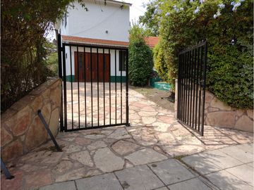 VENTA EN BLOCK DE 3 CASAS EN ZONA CENTRO, TODOS LOS SERVICIOS