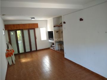 VENTA EN BLOCK DE 3 CASAS EN ZONA CENTRO, TODOS LOS SERVICIOS