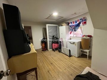 Casa en Venta en Presidente Errázuriz, casa en venta 5 dorm y 3 baños, gran jardín, Buin, One Propiedades