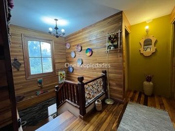 Casa en Venta en Presidente Errázuriz, casa en venta 5 dorm y 3 baños, gran jardín, Buin, One Propiedades