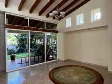 Casa en venta en Coatepec zona Plaza Orquídeas