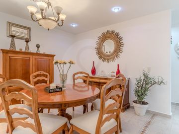 Casa en venta en Santa María Tepepan