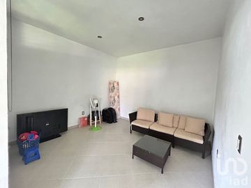 Casa con alberca en venta, ideal para fin de semana en Alpuyeca, Xoxhitepec