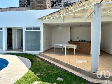Casa con alberca en venta, ideal para fin de semana en Alpuyeca, Xoxhitepec