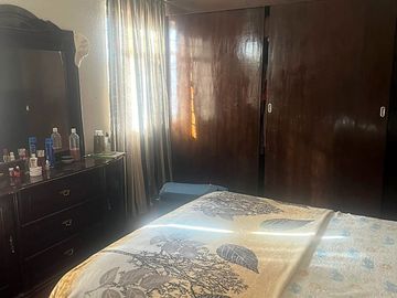 CASA EN VENTA EN JARDINES DE MORELOS (SOBRE AVENIDA PRINCIPAL)