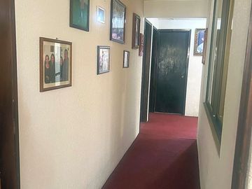 CASA EN VENTA EN JARDINES DE MORELOS (SOBRE AVENIDA PRINCIPAL)