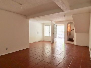 Casa en venta en Morelia, coto privado zona Ocolusen