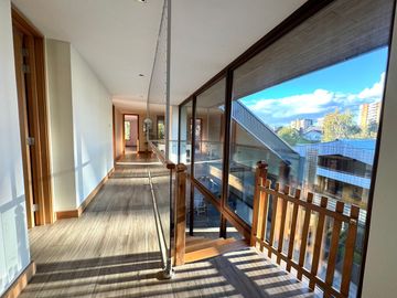 Moderna casa en sector Holandesa