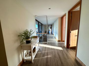 Moderna casa en sector Holandesa