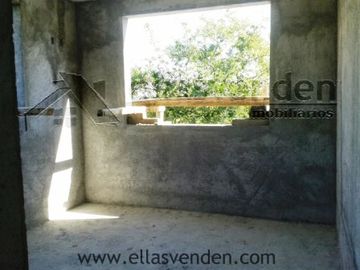 PRO758 Casas en Venta, Jardines de la Silla en Juarez