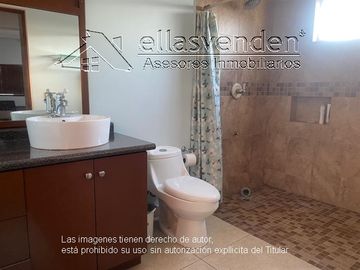 PRO1713 Casas en Venta, Contry la silla en Guadalupe