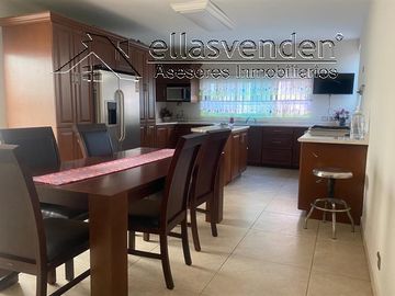 PRO1739 Casas en Venta, Country la Silla en Guadalupe