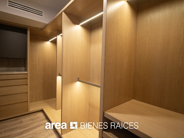 Casa Lomas del Valle / 4 Rec / Gran jardín