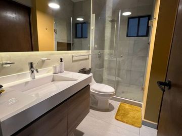 GS VENTA DE CASA EN LA RESERVA CUMBRES CON ALBERCA