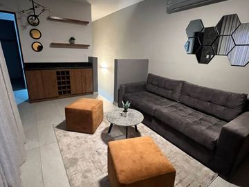 GS VENTA DE CASA EN LA RESERVA CUMBRES CON ALBERCA
