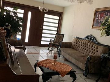CASA EN VENTA EN COL. FOVISSSTE EN ANGOSTURA