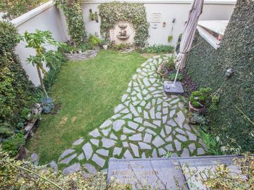 Casa en  venta en Valle Real frente a Parque