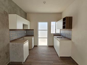 VENTA DE HERMOSA CASA DE 1 PLANTA EN MONTELLANO 2, EN VILLA DE ALVAREZ COLIMA