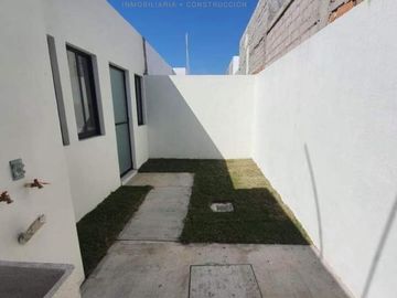 VENTA DE HERMOSA CASA DE 1 PLANTA EN MONTELLANO 2, EN VILLA DE ALVAREZ COLIMA