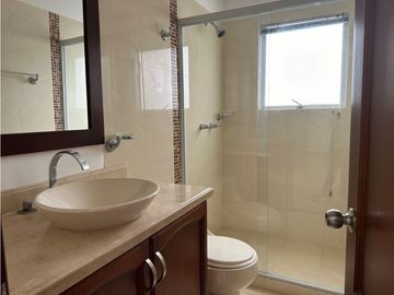 Se vende casa en el norte de Armenia Quindio