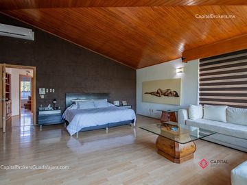 Casa de lujo en venta Fracc. Rinconada Santa Rita. Cerca Consulado americano