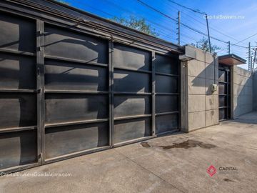Casa de lujo en venta Fracc. Rinconada Santa Rita. Cerca Consulado americano