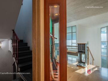 Casa de lujo en venta Fracc. Rinconada Santa Rita. Cerca Consulado americano