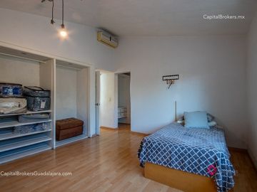 Casa de lujo en venta Fracc. Rinconada Santa Rita. Cerca Consulado americano