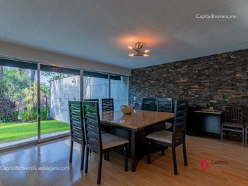 Casa de lujo en venta Fracc. Rinconada Santa Rita. Cerca Consulado americano