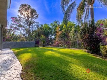 Casa de lujo en venta Fracc. Rinconada Santa Rita. Cerca Consulado americano