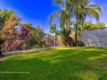 Casa de lujo en venta Fracc. Rinconada Santa Rita. Cerca Consulado americano