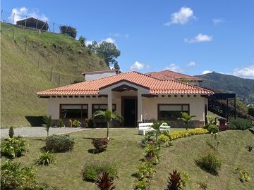 Casa finca Campestre vía Rionegro, San Vicente Ferrer.condominio.