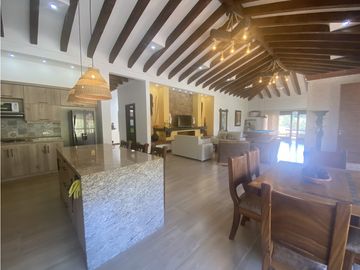 Casa finca Campestre vía Rionegro, San Vicente Ferrer.condominio.