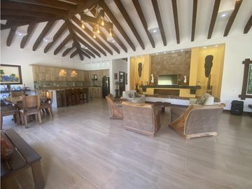 Casa finca Campestre vía Rionegro, San Vicente Ferrer.condominio.