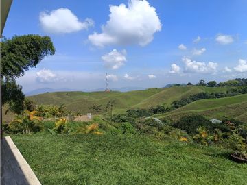 VENTA CASA CAMPESTRE CON HERMOSA VISTA SECTOR CONDINA - PEREIRA