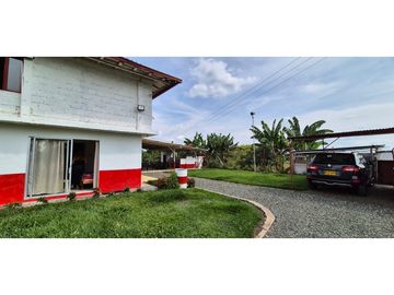 VENDO CASA FINCA EN MORELIA